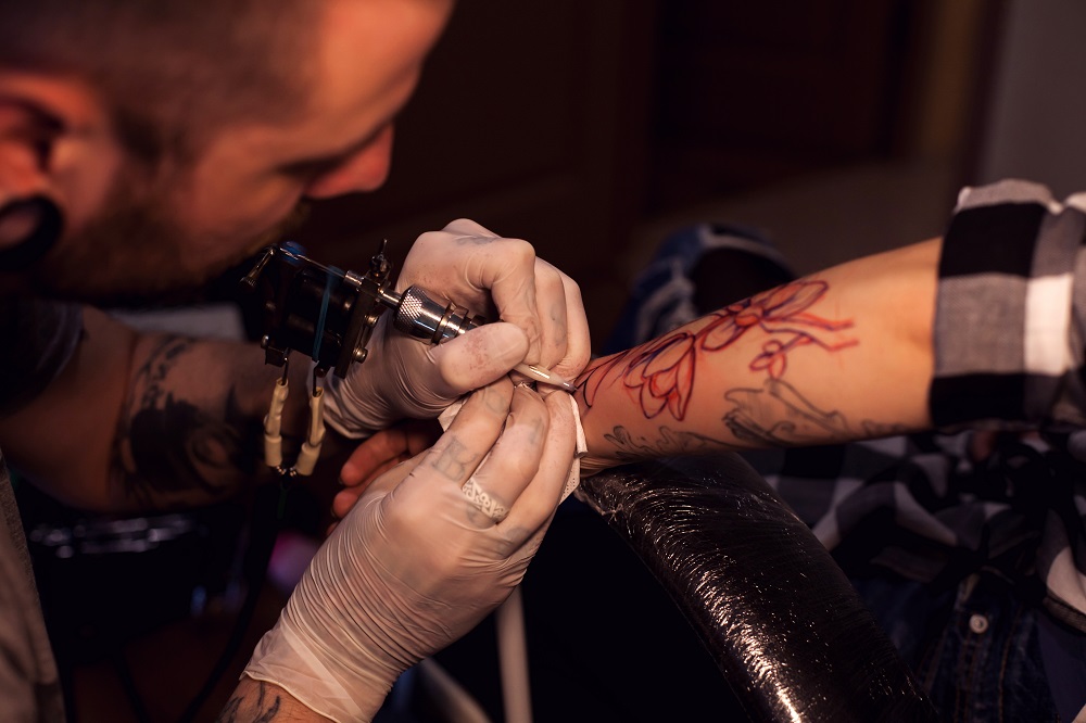 Tattoeage Zetten Handschoen Man Arm Hygiene 1000 Tattoo